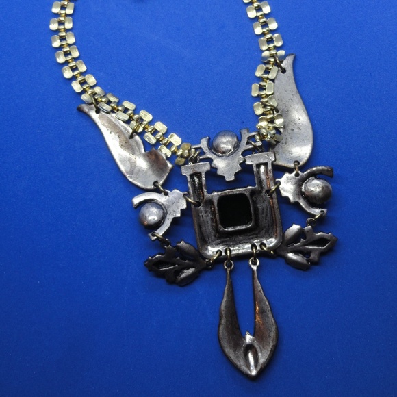 Statement Rhinestone Angel Wing Necklace - Picture 8 of 8